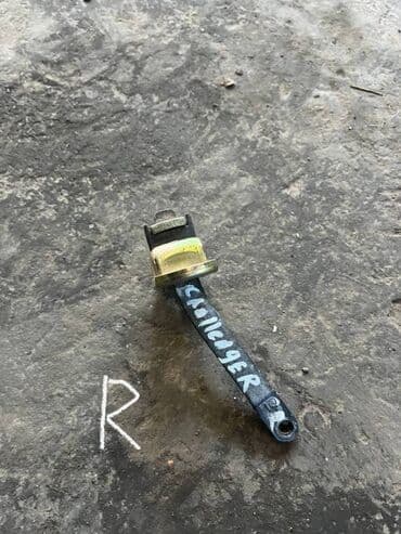 набор ключей force купить: Mitsubishi Challenger ограничитель двери, Митсубиси Челенджер Спорт — 1