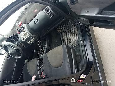 Honda Jazz: 2008 г., 1.4 л, Механика, Бензин, Хэтчбэк