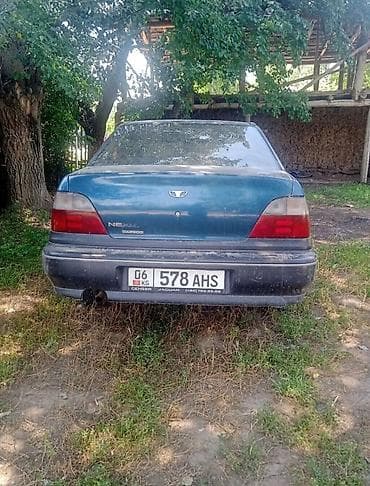 Daewoo Nexia: 1995 г., 1.6 л, Механика, Бензин, Седан