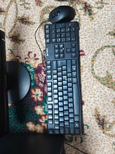 i 7: Комплект настольного ПК Состав: - Системный блок Fujitsu (форм‑фактор — 3