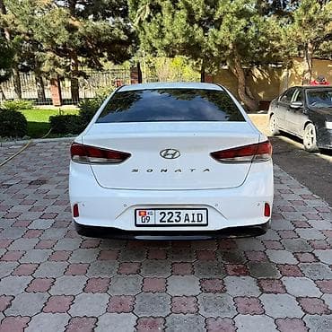 lexus lx 570 2017: Hyundai Sonata: 2019 г., 2 л, Газ, Седан — 4