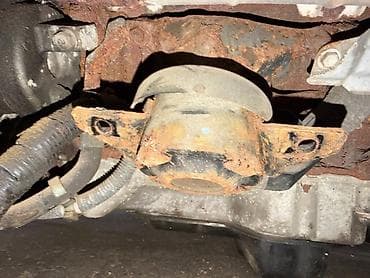 Подушка мотора Toyota 2006 г., Б/у, Оригинал, США — 4