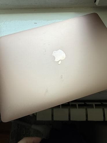 Ноутбуки и аксессуары: Apple MacBook Air, цвет Gold Характеристики и особенности: - Дисплей — 4