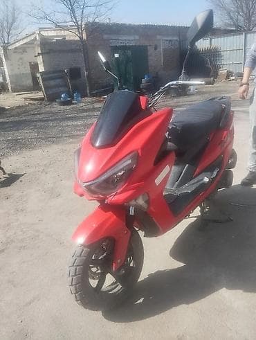 самодельный мотоцикл: Скутер DongFang (DF), спортивный дизайн Описание: - Компактный — 2