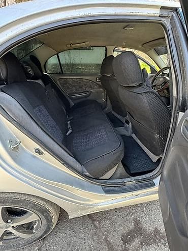 kia 3: Toyota Avensis: 1998 г., Седан — 6