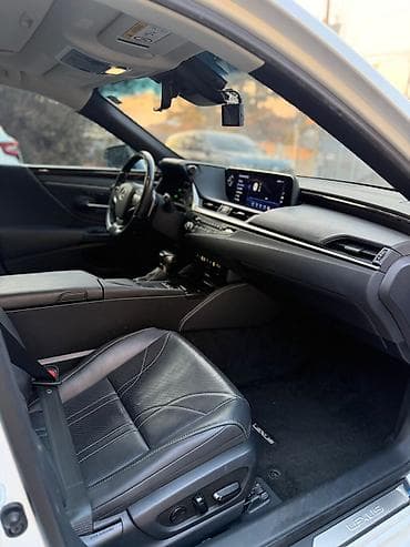 авто за 300000: Lexus ES: 2020 г., 2.5 л, Гибрид — 10