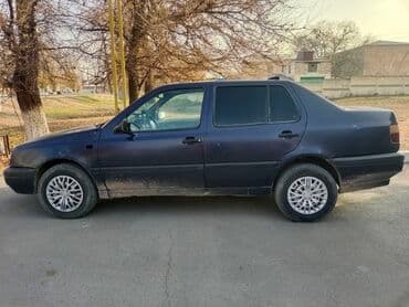 продаю связи с переездом: Volkswagen Vento: 1992 г., 1.8 л, Механика, Газ, Седан — 2