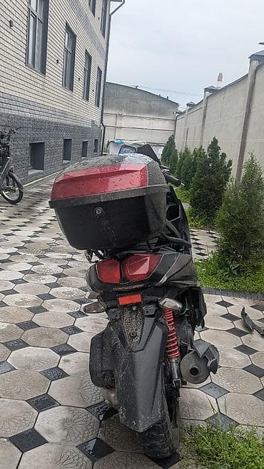 Мототехника: Это мой скутер. Вчера вечером я попал в аварию, передняя часть немного — 1