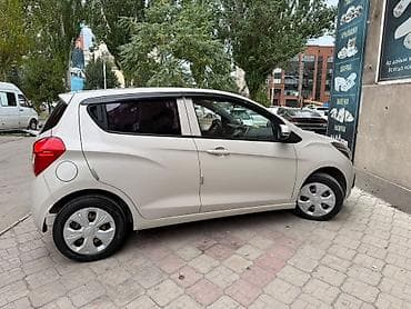 Chevrolet Spark: 2017 г., 1 л, Автомат, Бензин, Хетчбек — 10