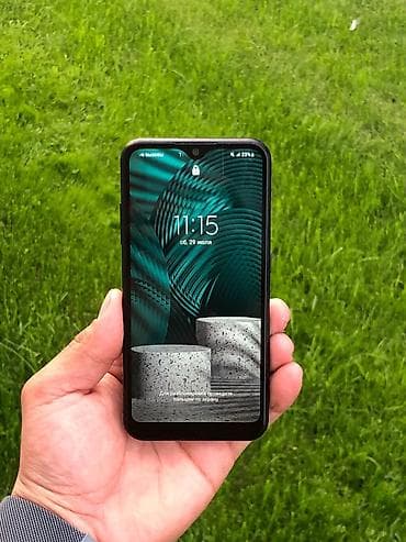 Samsung Galaxy A01, Б/у, 32 ГБ, цвет - Черный, 2 SIM