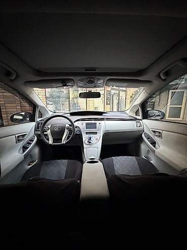 byd e7: Toyota Prius: 2012 г., 1.8 л, Вариатор, Гибрид, Хэтчбэк — 5