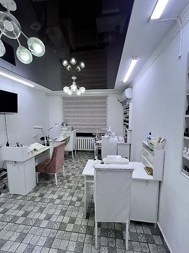 манекены головы: Комплект мебели и оборудования для бьюти‑пространства. Стульчик 3 шт — 3