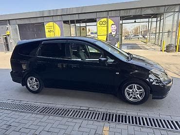 Транспорт: Honda Stream: 2003 г., 2 л, Автомат, Бензин, Минивэн — 5