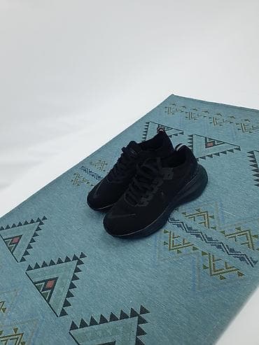Мужские кроссовки, 39, Nike, Новый, цвет - Черный
