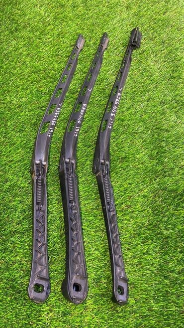 е61: Поводок стеклоочистителя передний левый Рычаг стеклоочистителя левый / — 4