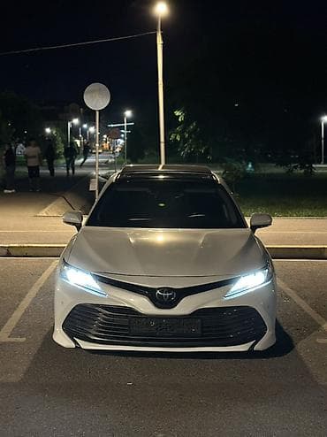 Toyota Camry: 2018 г., 2.5 л, Автомат, Бензин, Седан — 2