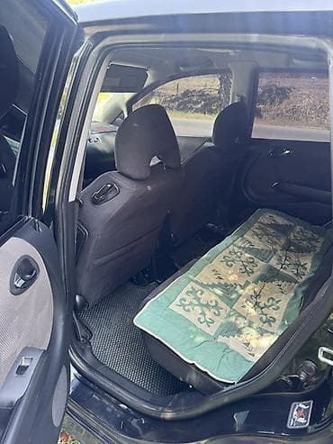 camry 1998: Honda Fit: 2007 г., 1.4 л, Автомат, Бензин, Хэтчбэк — 6