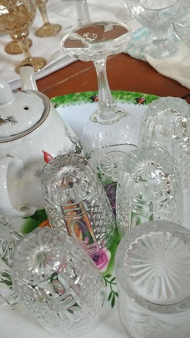 Посуда: Продается всё в хороших состояниях. Большой набор посуды для кухни и — 9