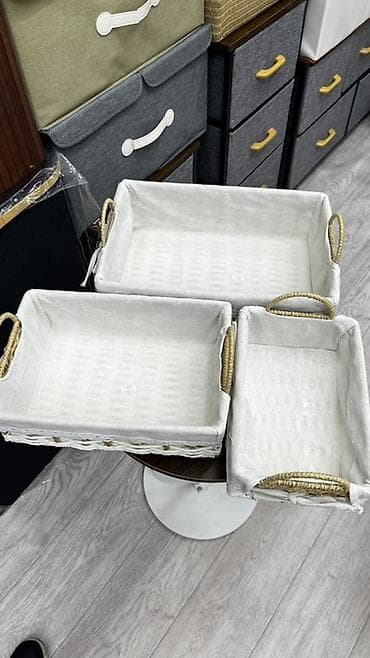 Набор плетёных прямоугольных корзин с тканевой вставкой (3 штуки) lalafo.kg да Набор плетёных прямоугольных корзин с тканевой вставкой (3 штуки)