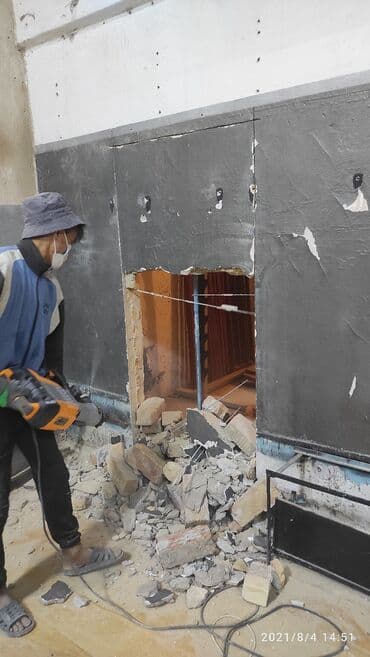 разбор дома: Снос стен, Разбор полов, Снятие потолков | Гипсокартонная стена, Снос перегородки, Снятие старой штукатурки | Зачистка от старых обоев, Сбивка старой штукатурки, Снятие извести | Демонтаж ламината, Демонтаж паркета, Демонтаж линолеума | Крыша из шифера, Металлочерепичная кровля, Мягкая кровля 1-2 года опыта — 3