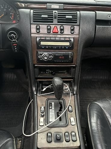 e 55 amg: Mercedes-Benz E-Class: 1997 г., 2.8 л, Автомат, Газ, Седан — 6