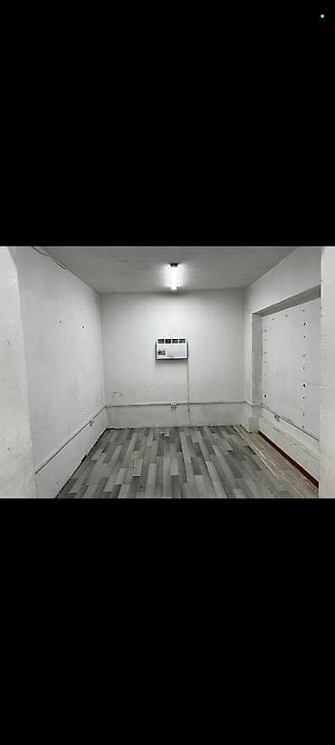 помещен: Нижний Джал Сдается ком.помещение Площадь: 90м2 4 комнаты Санузел — 2