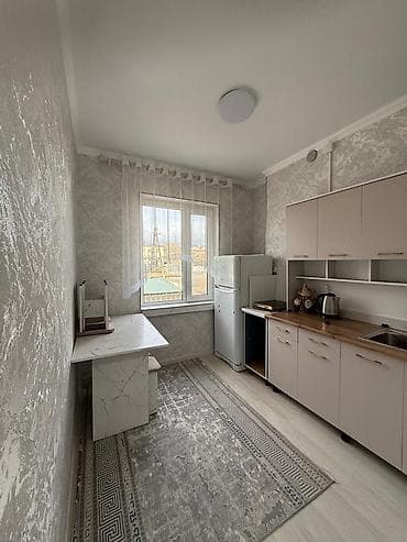 квартира для девушек: 2 комнаты, 55 м², 105 серия, 2 этаж, Евроремонт — 10