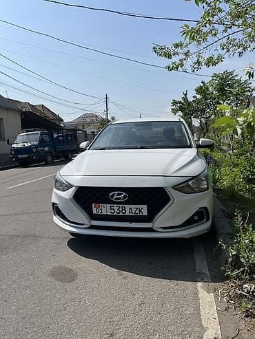 ct 200h: Hyundai Celesta: 2019 г., 1.6 л, Автомат, Бензин, Седан — 1