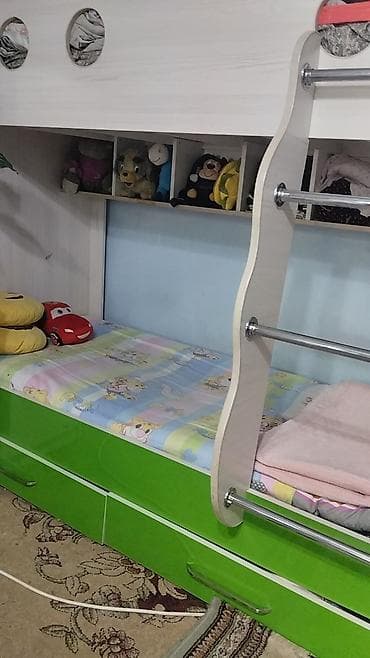 детская кровать стол: Двухъярусная детская кровать, ЛДСП — 4
