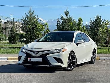 сиденьие: Toyota Camry: 2021 г., 2.5 л, Автомат, Бензин, Седан — 3