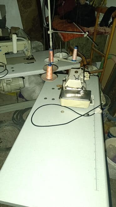 сапог бу: Пятинитка,оверлок состояние 🔥🔥🔥 мотор безвучный отдам за 7000 — 1