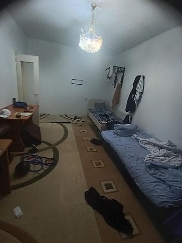 сдаю квартиру 10000: Сдается комната последний 3 комната Бир комнатада 2 же 3 Адам жашайт — 3