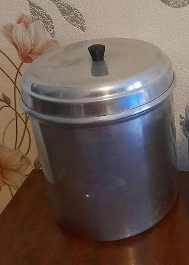 Алюминиевая герметичная банка с крышкой и алюминиевая фляга для