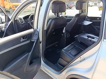 обмен на авенсис: Volkswagen Tiguan: 2011 г., 2 л, Автомат, Бензин, Кроссовер — 5