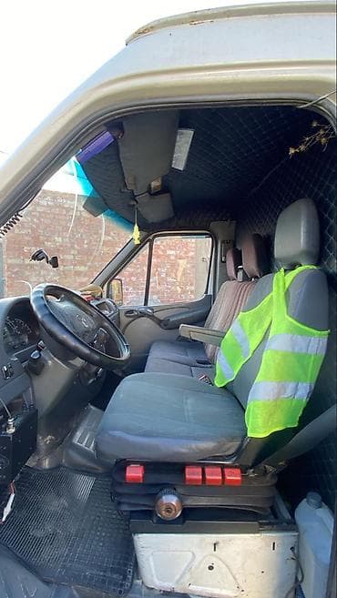 кузова газ 53: Эвакуатор, Mercedes-Benz, 2003 г., Ломаная — 2