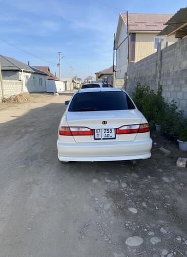 купить грузовой автомобиль с манипулятором бу: Honda Torneo: 2001 г., 2 л, Автомат, Газ, Седан — 3