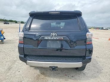 Toyota 4Runner: 2020 г., 4 л, Автомат, Бензин — 6