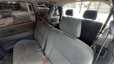 Toyota: Toyota Picnic: 2000 г., 2 л, Механика, Бензин, Минивэн — 5