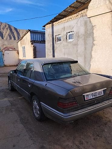 мерс 118: Mercedes-Benz W124: 1994 г., 2.2 л, Механика, Бензин, Седан — 3