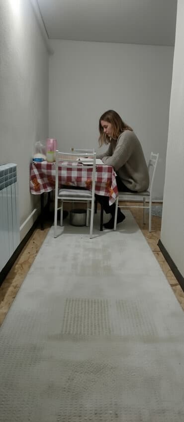 эки кишилик кроват: Бир киши керек бала же кыз разнетца жоок Бир айга 10000 сом 2 — 1