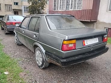 Volkswagen: Volkswagen Jetta: 1990 г., 1.8 л, Механика, Бензин, Седан — 2