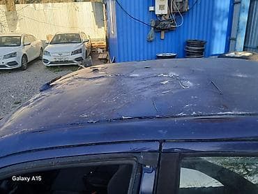 эшик б у: Honda Civic: 1996 г., 1.3 л, Кол менен иштөөчү, Бензин, Седан — 4