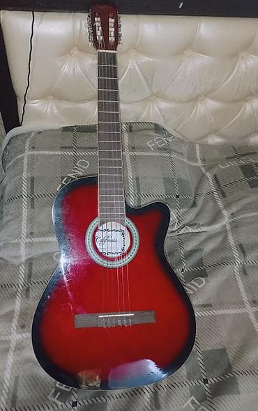 🎸 Срочно продаю гитару California Гитара в хорошем рабочем состоянии