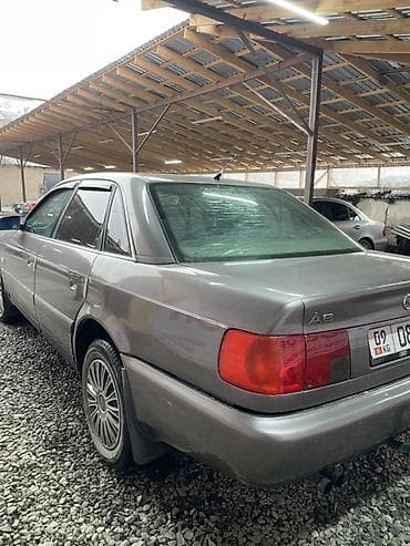 subaru forester: Audi A6: 1998 г., Седан — 6