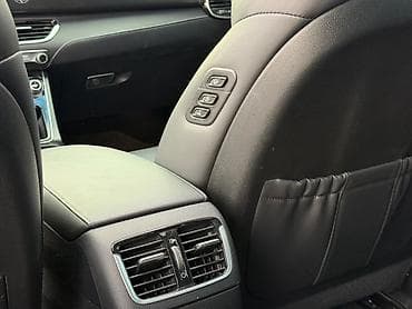 mercedesbenz е320: Hyundai Grandeur: 2019 г., 2.4 л, Вариатор, Гибрид, Седан — 4