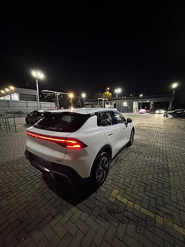 ом 605: Changan Qiyuan Q05: 2026 г., Электромобиль — 4