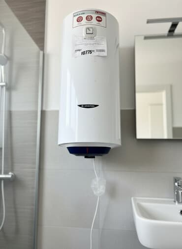 тен для аристона: Белый накопительный водонагреватель Ariston цилиндрической формы с — 1