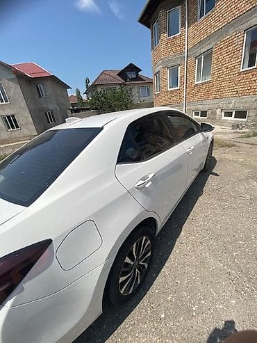 Транспорт: Toyota Corolla: 2020 г., 1.8 л, Вариатор, Гибрид, Седан — 5