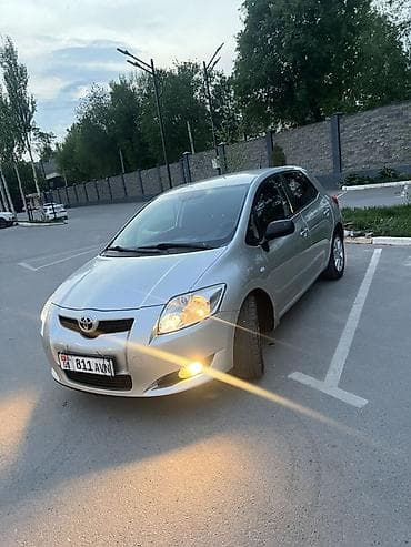 mitsubishi акула: Toyota Auris: 2007 г., 1.6 л, Робот, Бензин, Хэтчбэк — 2