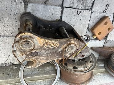 Замок на экскаватор хундай 300 
Или люгонг 933